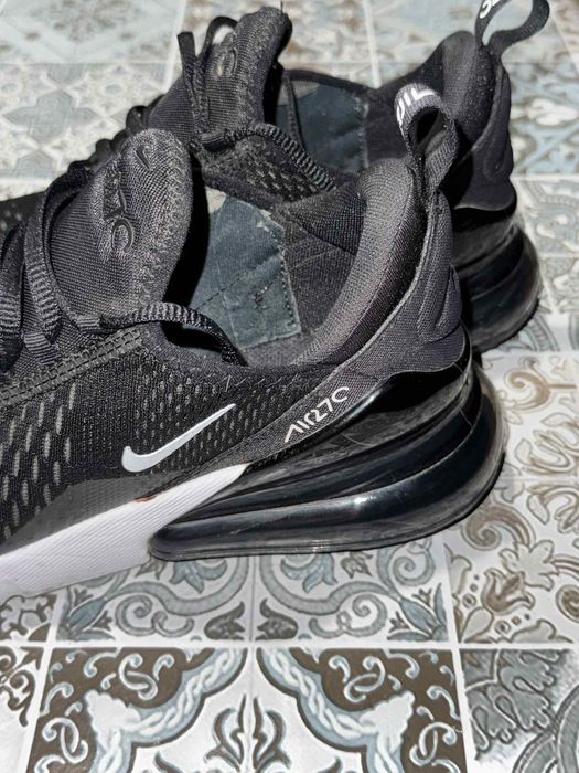 Дамски обувки Nike Air Max 270