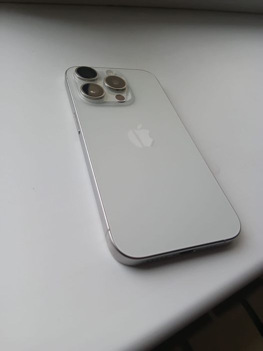 Iphone 15 pro 256 мб
