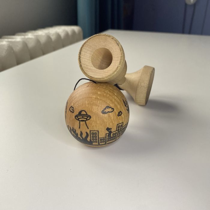 Kendama Israel Rhinozilla Rhino Clear semnata de Xremus și Vasiu