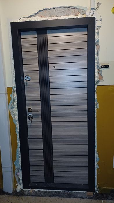 Montaj uși PVC,uși metalice,uși garaj