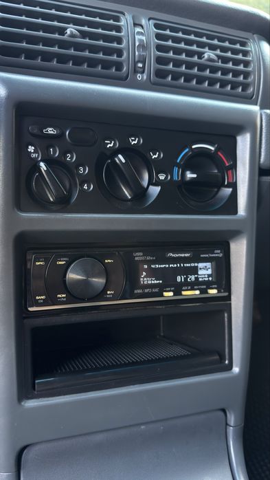 Pioneer Deh 7150 чёрный делфин