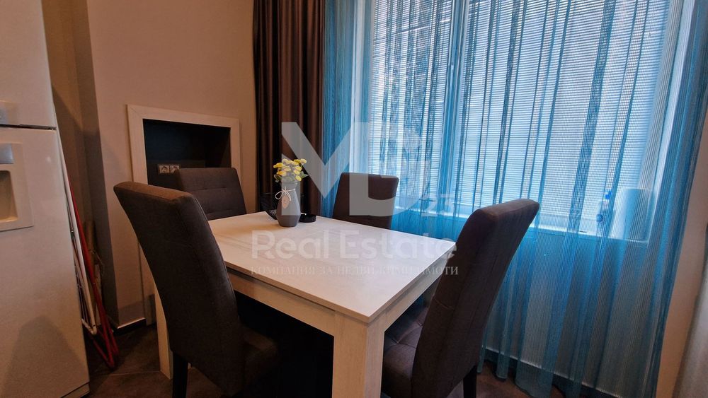 Дава се под наем Етаж от къща в Пловдив, Център - 85 кв.м за 612 € - Снимка #4