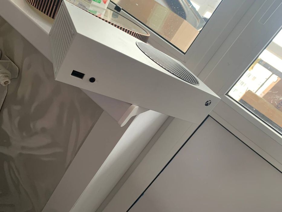 Продаю xbox series s