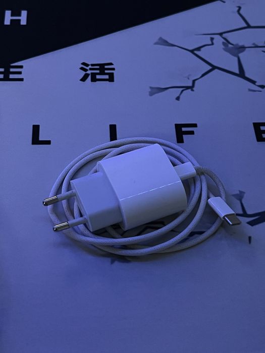 Оригинальная зарядка iPhone 15