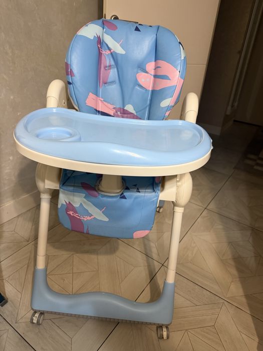 Детский столик для кормления