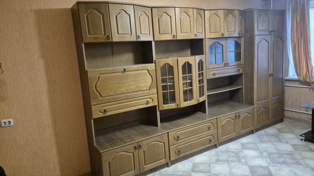 Продам стенку в гостинную