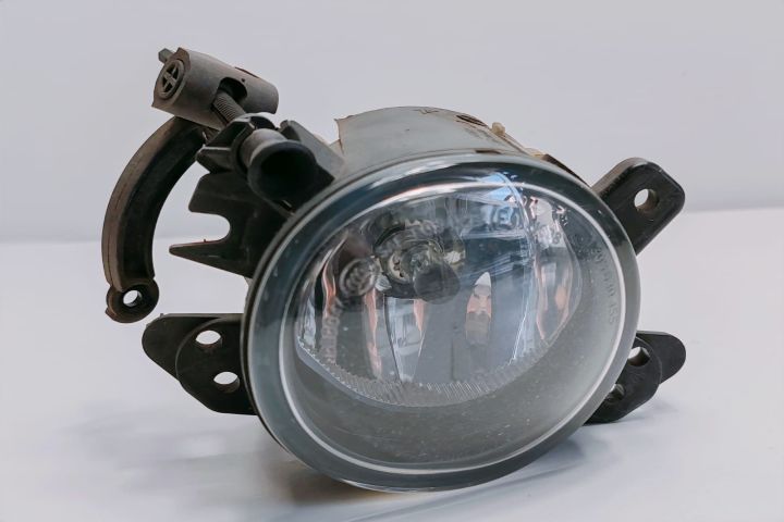 Far Ceata  proiector stanga A2518200756 Mercedes-Benz B-Class W245 se