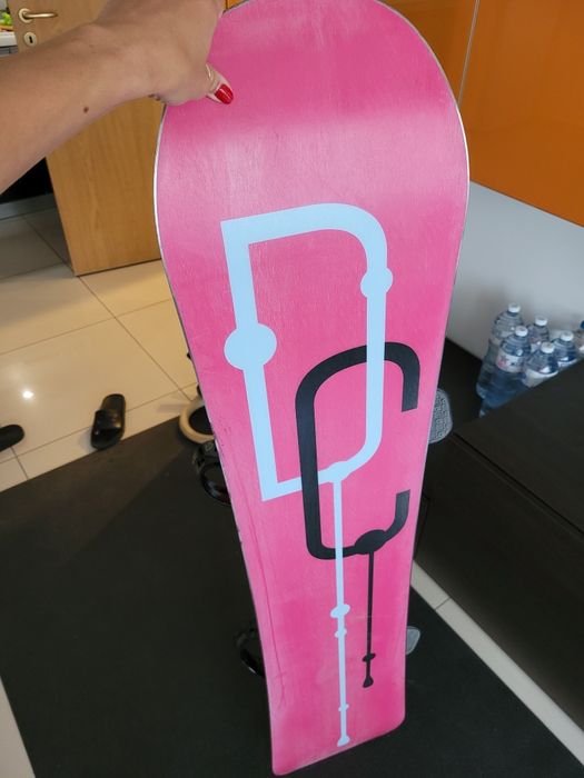 Сноуборд  DC 143см