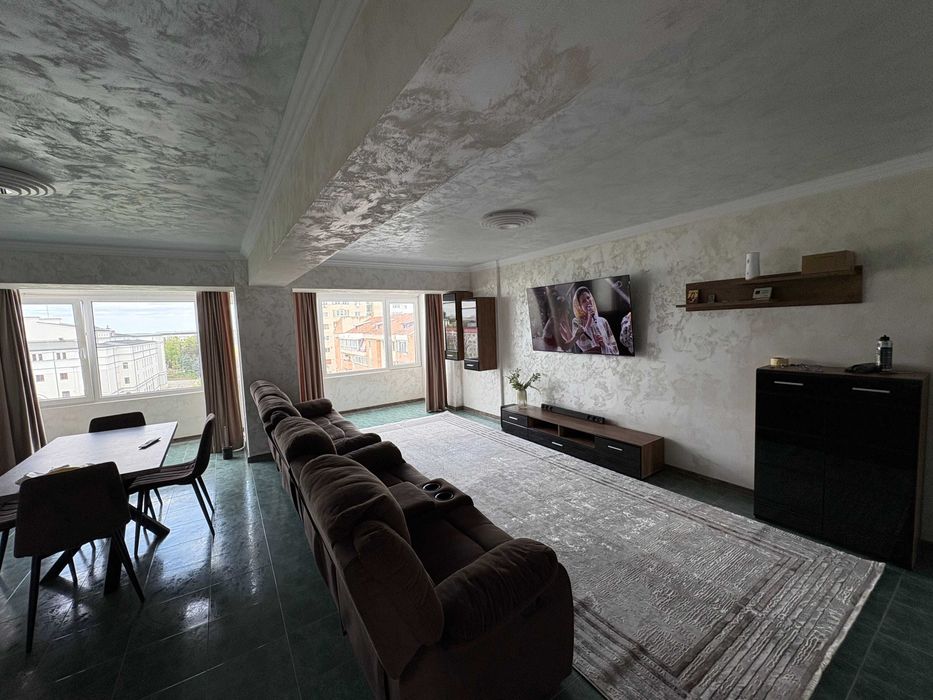 Inchiriez Apartament  3 Camere Spatios  Panorma Deosebita