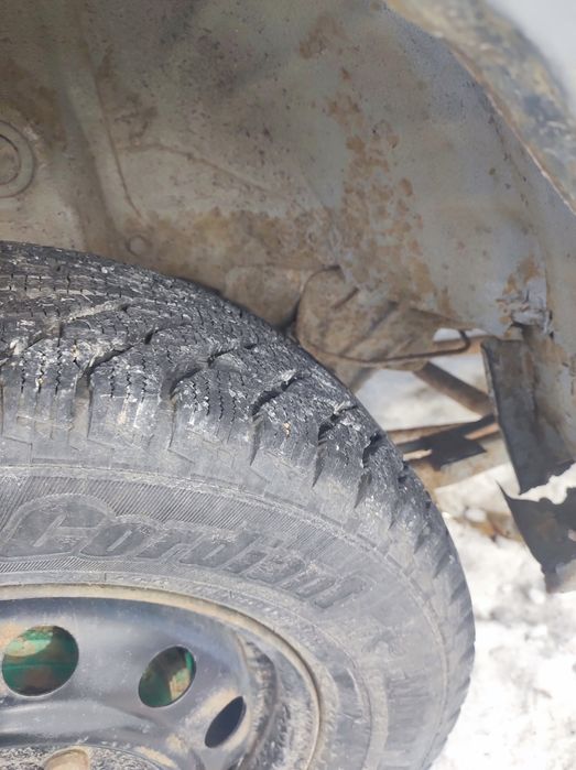 Пара зимних в хорошем состоянии