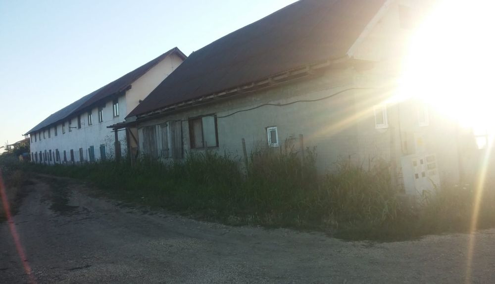 Clădire 24 camere + spațiu restaurant - Steaua de Mare