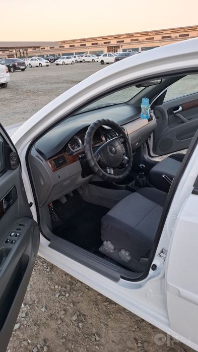 Chevrolet Lacetti 2010 продается механик