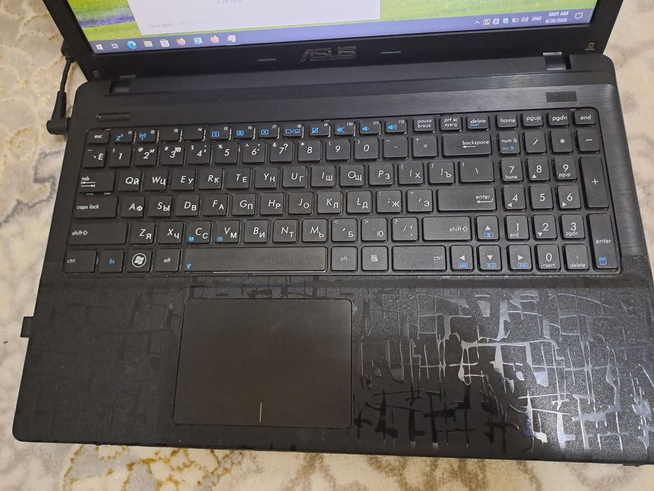 ASUS X55A noutbuk
