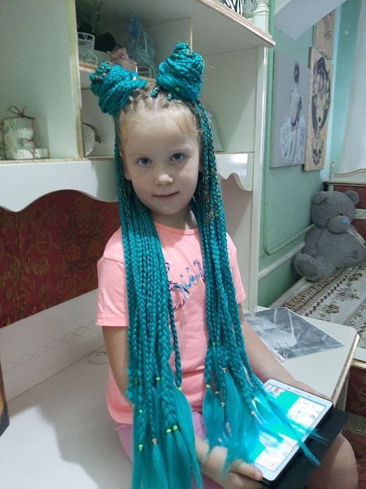 Плету косы детям из ниток и каниколон