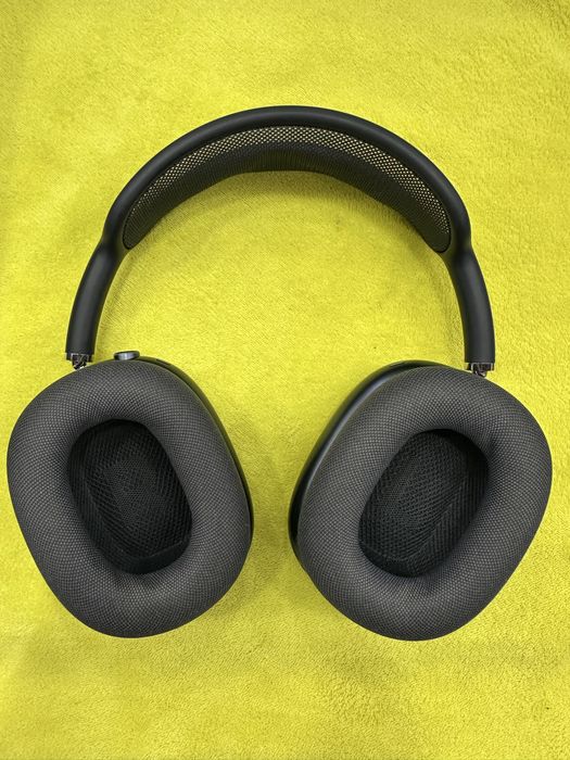 AirPods Max by Apple(Original)