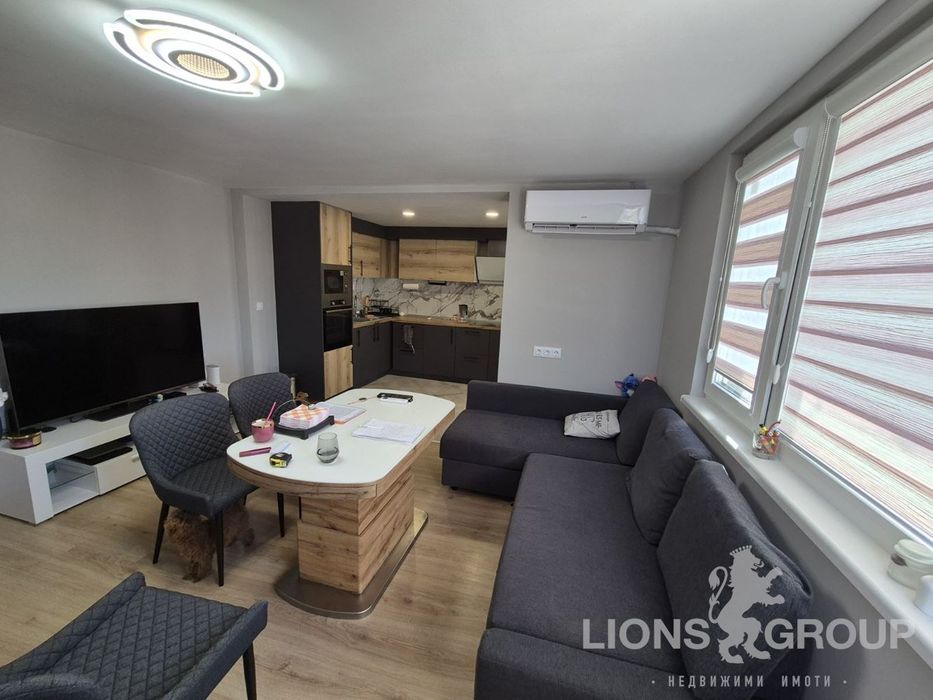 Продава се Тристаен апартамент в Варна, Галата - 92 кв.м за 2066 €/кв.м - Снимка #1