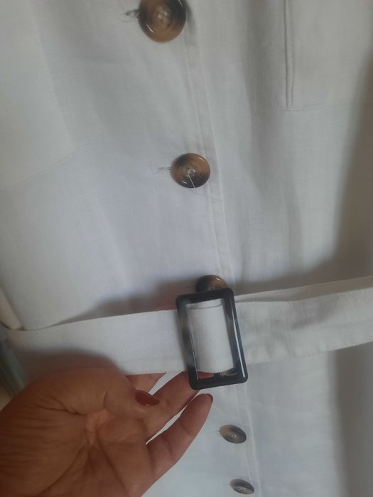 Красивое белое платье