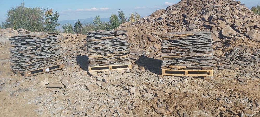 Piatră naturala de munte. Piatra cubica