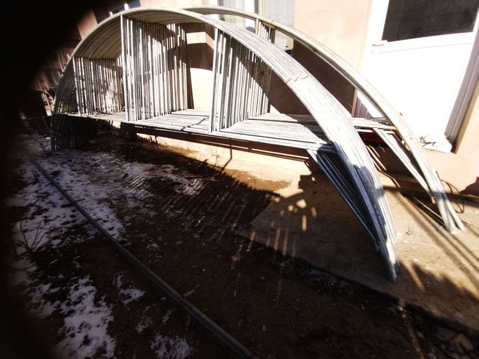 Arcade solarii rezistente