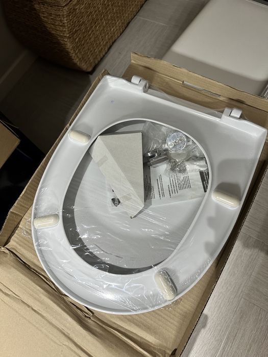 Сиденье с крышкой для унитаза ABH