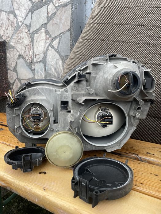 Оригинални фарове за мерцедес w203 седан оборудвани