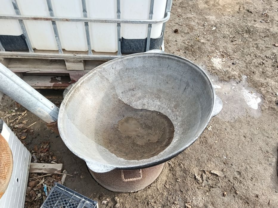 Казан чугунный советского производства