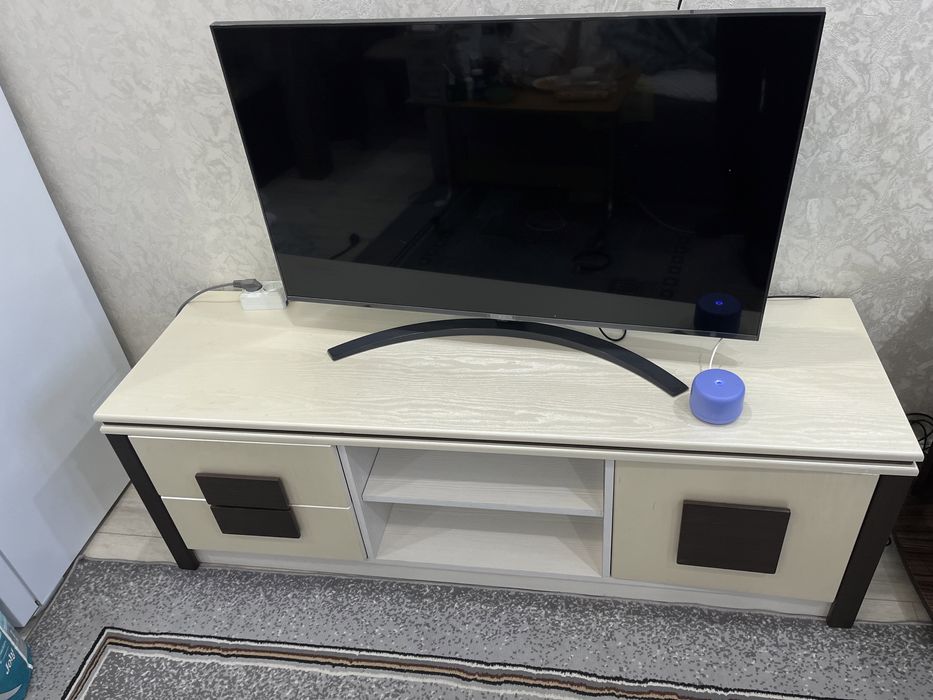 Продам тумбу под телевизор