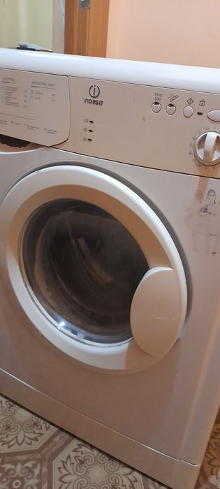 Стиральная машина indesit
