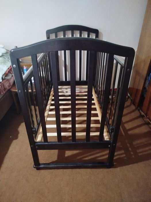 Продам детскую кроватку