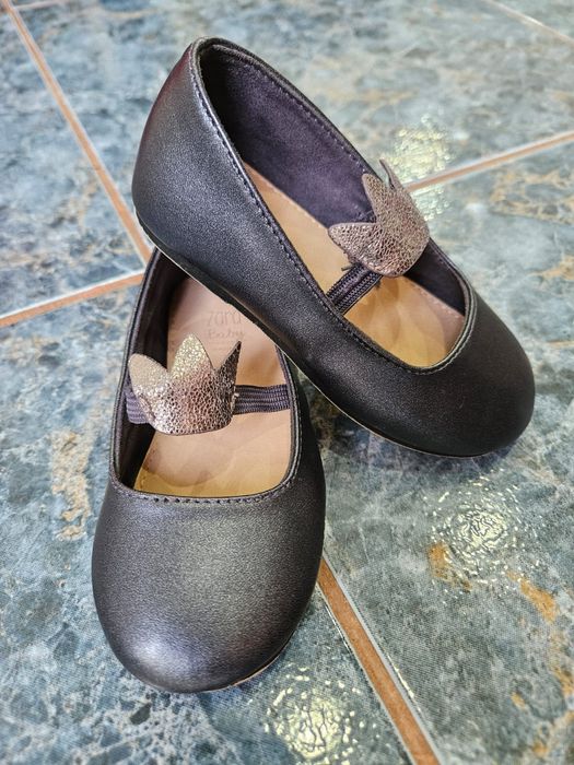 Pantofi fetite    .