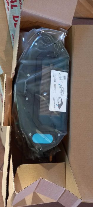 MAGNUM ONE Black - Робот