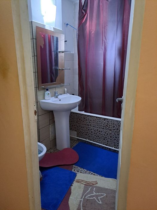 *Închiriez Apartament 2 Camere Costești*
