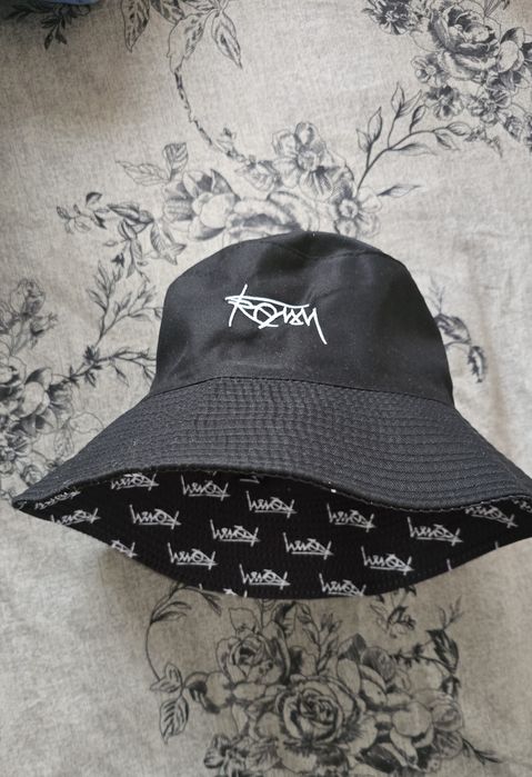 Palarii cu 2 fete, 50 lei bucata