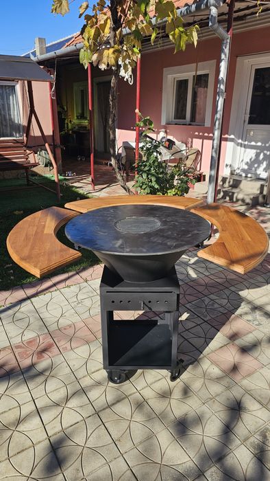 Gratar grill pe lemn