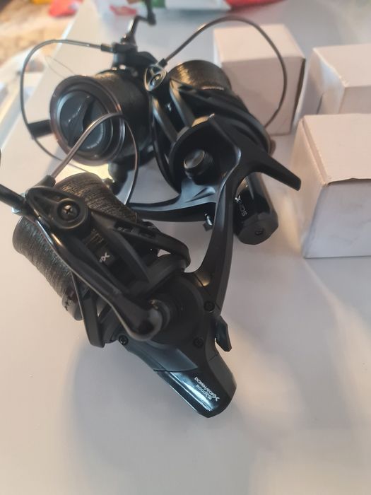 Mulinete sonik dominator x 800 rs cu tambur de rezerva pret  250 pe bucata sau 700 pe 3. Au monofilament nou  sunt într-o stare impecabila ca și noi