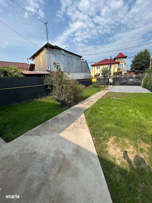 De vanzare casa in Roman cu 3 camere, suprafata teren 360mp,  89.000e