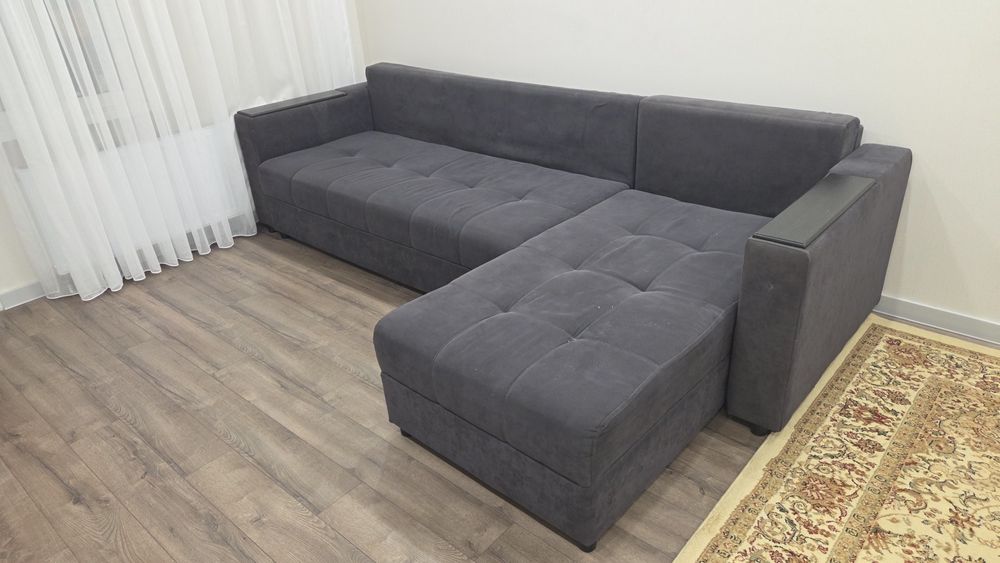 Продам диван для гостиной