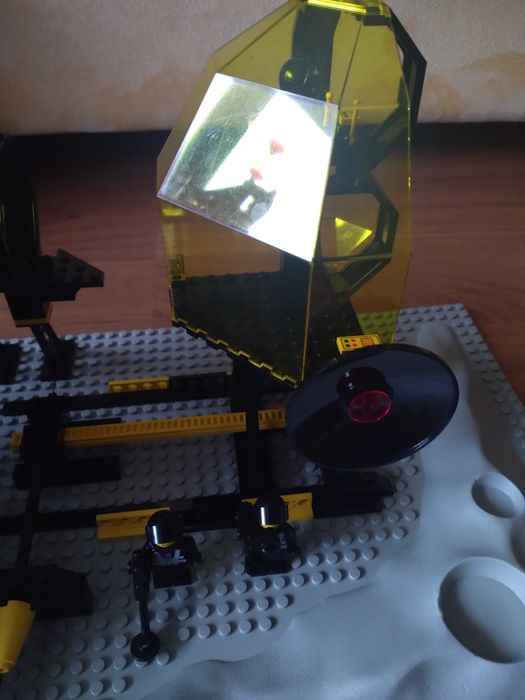 Lego Space Blacktron 6987 Message Intercept Base