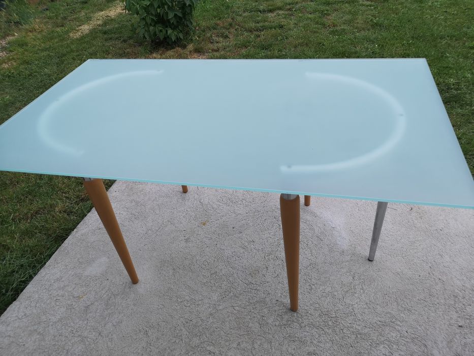 Masa sticla adusa Italia