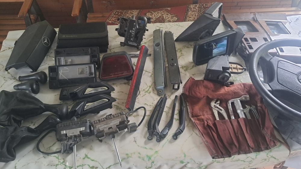 Мерс.124 Центр консольи..