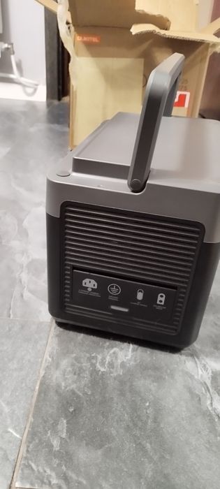 Преносима соларна зарядна станция Oukitel power station