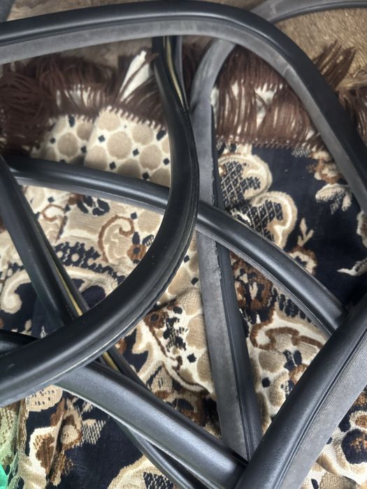 Резинки уплотнителей проемов дверей БМВ Е34