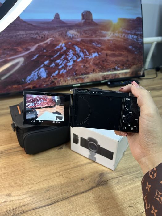 Фотоаппарат ZV-E10