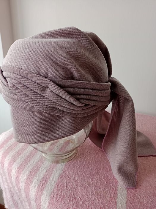 Продам шапки в отличном состоянии