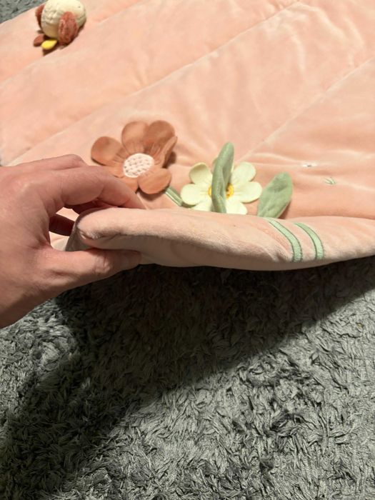 Salteluta de activitati pentru bebelusi Little dutch + saltea muzicuta