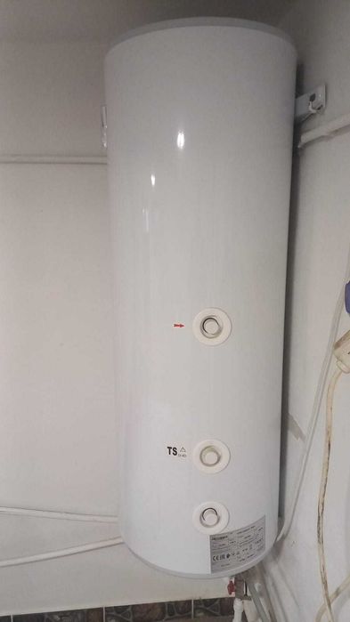 Vând centrală orlan 60 w + boiler electric și 5 calorifere