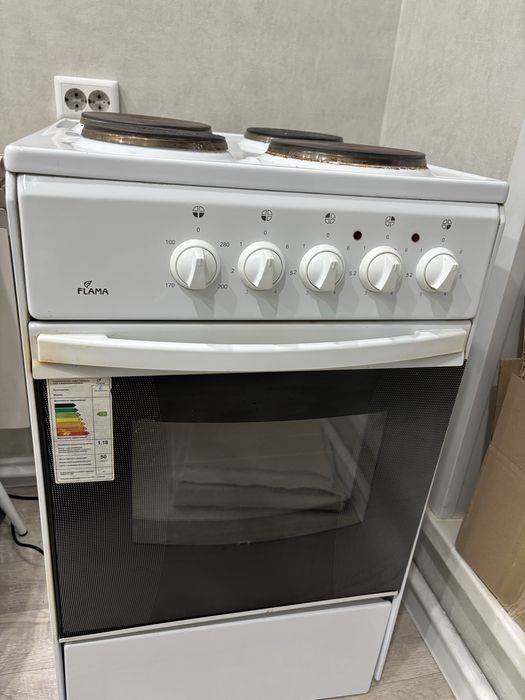 Эл.плита с духовкой Flama