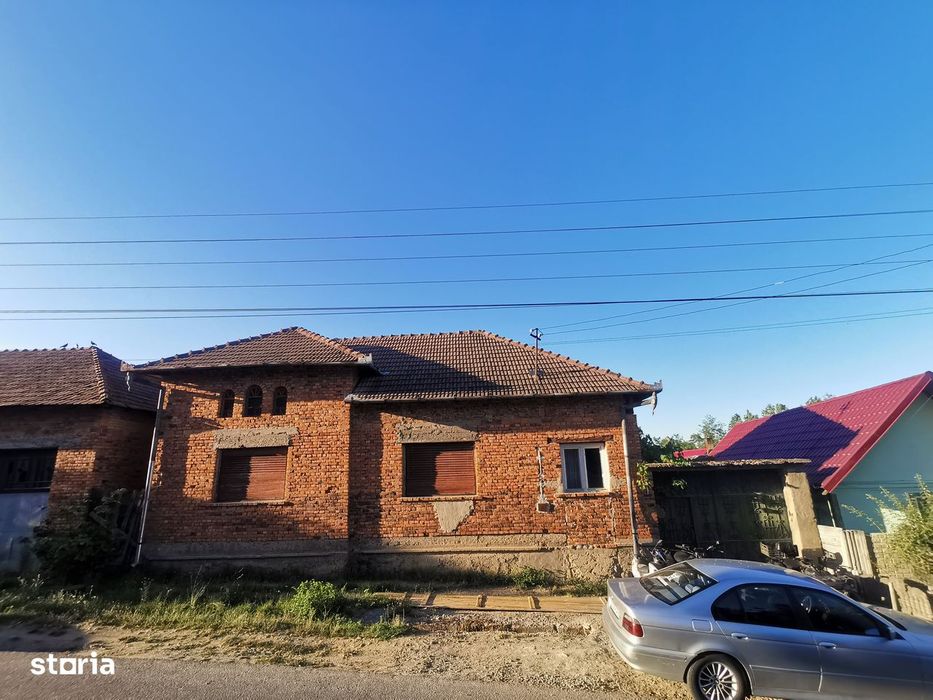 Casă de vânzare, 3 camere, teren 1356mp, zonă frumoasă