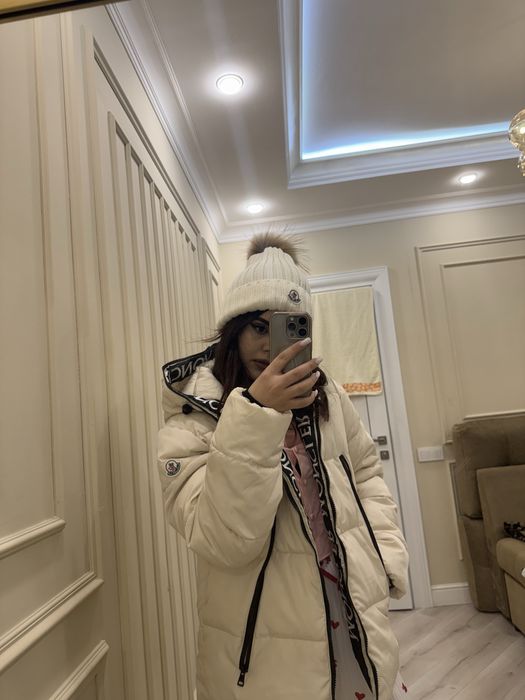 Монклер новая куртка,