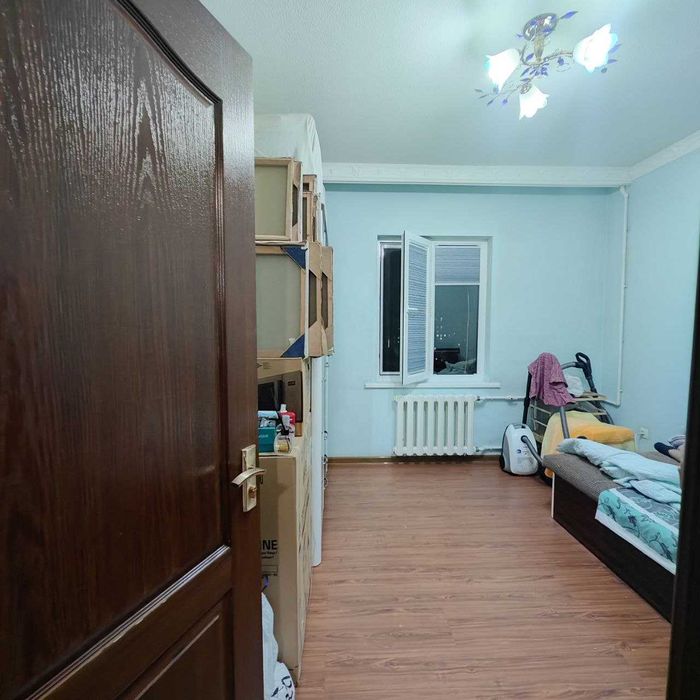 Срочно...Сергели 8 4 хона 8-этаж 100квадрат